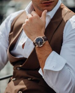 Reloj clásico de diseño minimalista