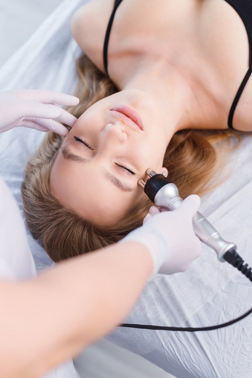 Radiofrecuencia facial: qué edades realmente necesitan este tratamiento
