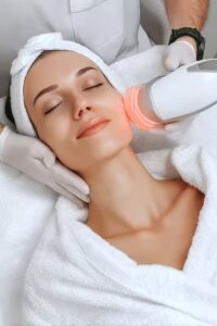 Radiofrecuencia facial: qué edades realmente necesitan este tratamiento