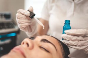 Top 5 Sérums Dermatólogos para Piel Radiante 2026 