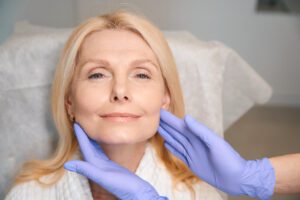 Deep Plane Facelift: Resultados Naturales Sin Cirugía Mayor