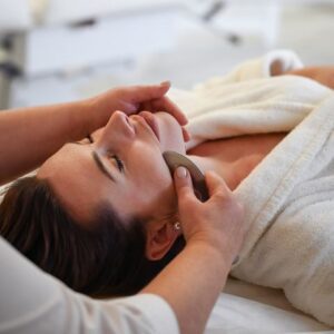 Gua Sha Facial: Técnica Correcta