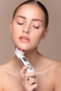 Luxury Beauty Tech: los dispositivos que llevan la estética profesional al hogar